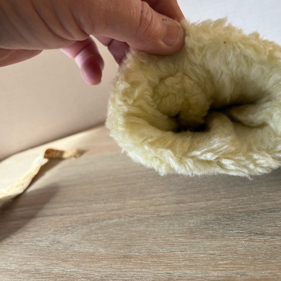 Cozy Tan Shearling Mittens - Picture 3 of 4